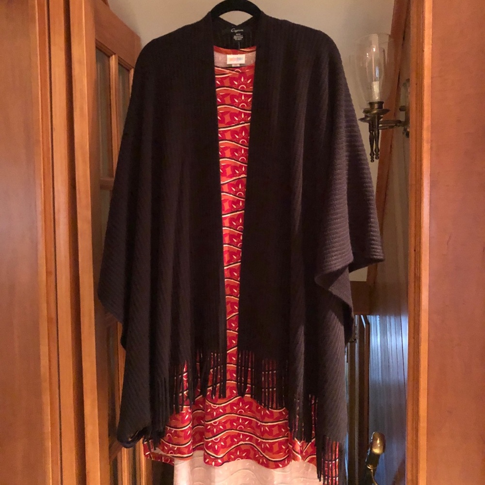 Black Fringed Sweater Shawl